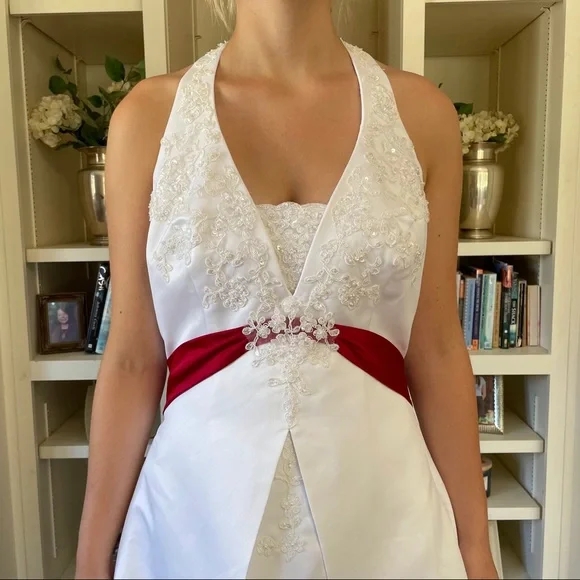 🆕 David’s Bridal Satin A-line Halter w/ Split Front Wedding Dress & Veil Sz. 10 - Picture 3 of 13
